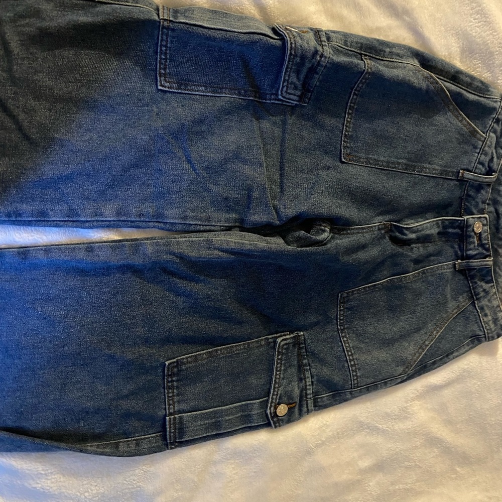 Alessia Solid Cargo Jeans cider